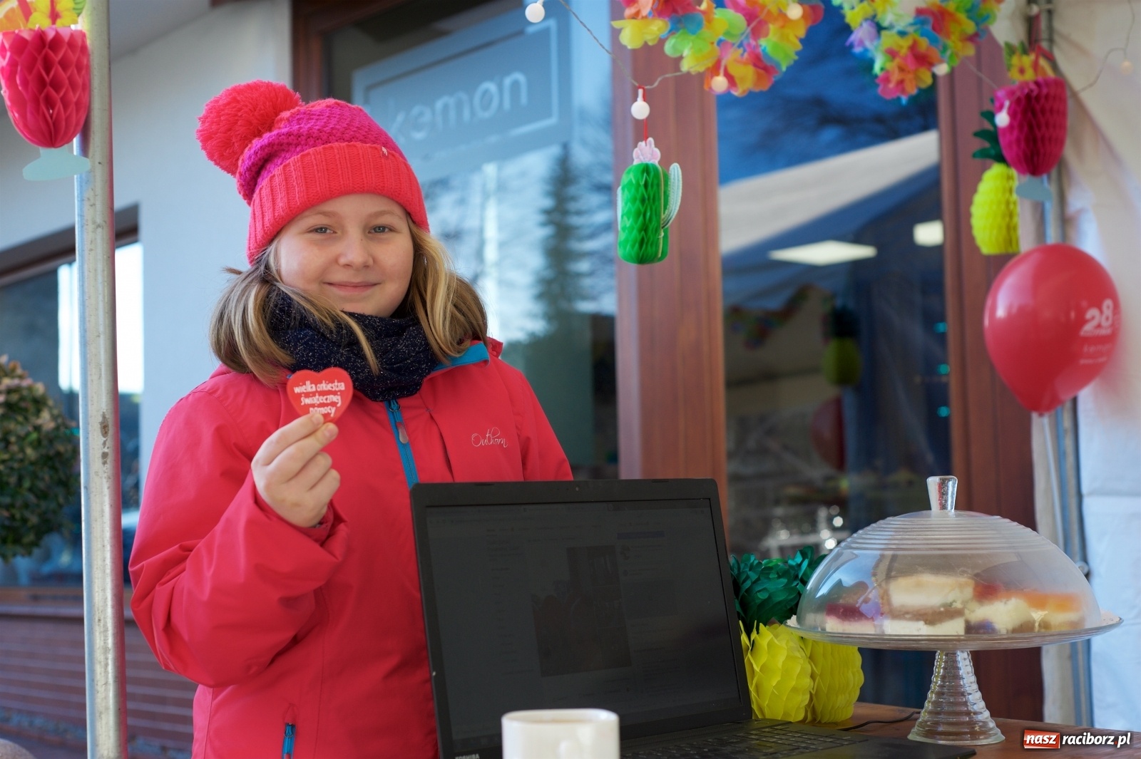 Zdjęcie w galerii na portalu naszraciborz.pl: Wielka Orkiestra zagrała w Tworkowie. W salonie jak w rodzinie i to z Anią Wyszkoni wiadomości z regionu