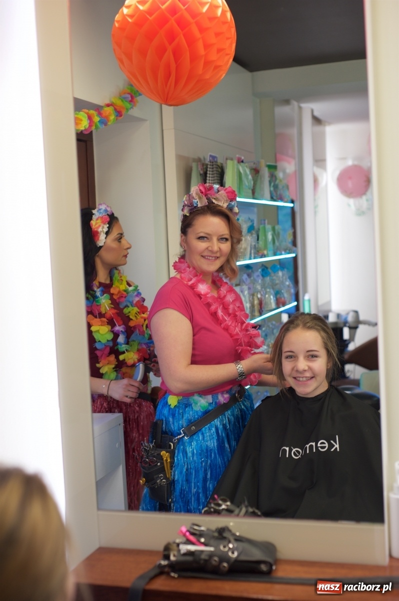 Zdjęcie w galerii na portalu naszraciborz.pl: Wielka Orkiestra zagrała w Tworkowie. W salonie jak w rodzinie i to z Anią Wyszkoni wiadomości z regionu