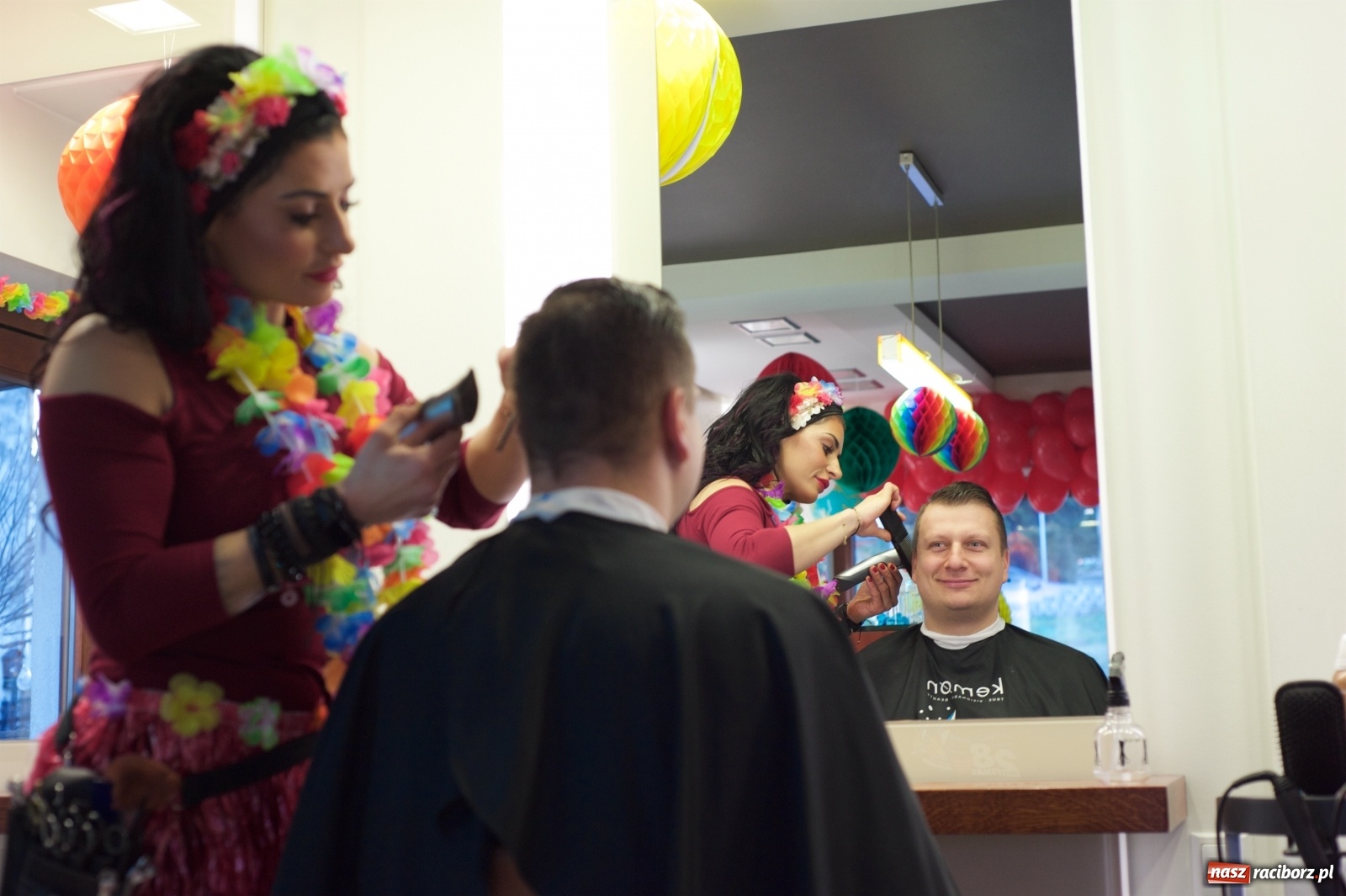 Zdjęcie w galerii na portalu naszraciborz.pl: Wielka Orkiestra zagrała w Tworkowie. W salonie jak w rodzinie i to z Anią Wyszkoni wiadomości z regionu