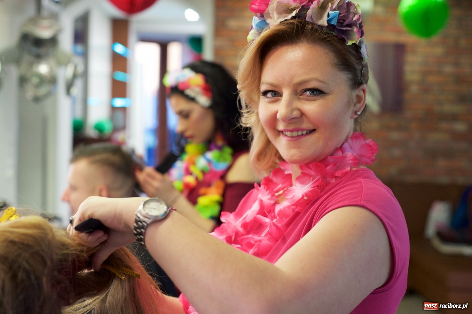 Zdjęcie w galerii na portalu naszraciborz.pl: Wielka Orkiestra zagrała w Tworkowie. W salonie jak w rodzinie i to z Anią Wyszkoni wiadomości z regionu