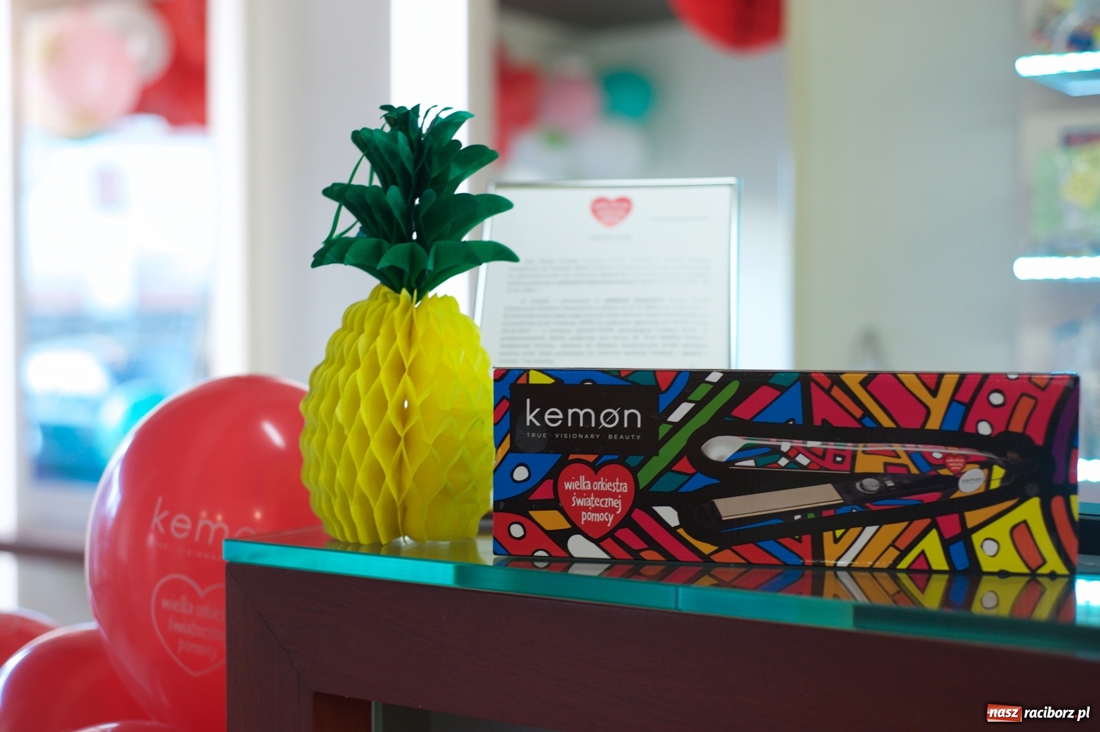 Zdjęcie w galerii na portalu naszraciborz.pl: Wielka Orkiestra zagrała w Tworkowie. W salonie jak w rodzinie i to z Anią Wyszkoni wiadomości z regionu