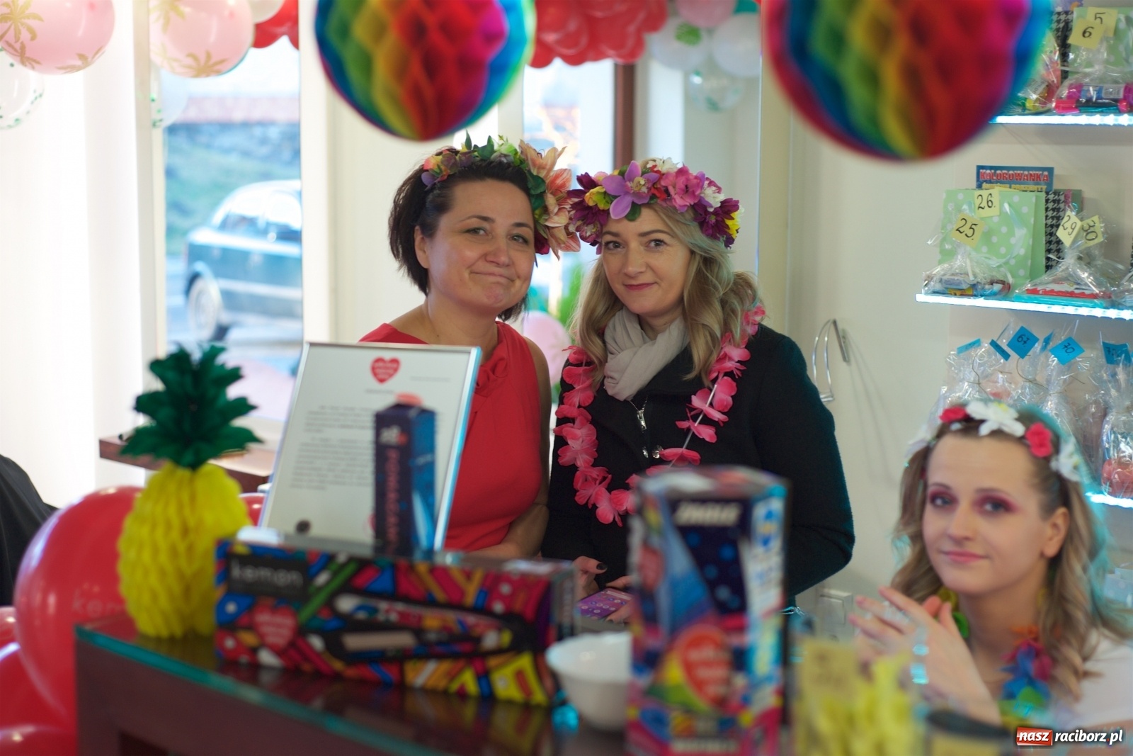 Zdjęcie w galerii na portalu naszraciborz.pl: Wielka Orkiestra zagrała w Tworkowie. W salonie jak w rodzinie i to z Anią Wyszkoni wiadomości z regionu