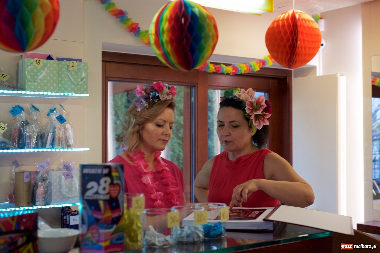 Zdjęcie w galerii na portalu naszraciborz.pl: Wielka Orkiestra zagrała w Tworkowie. W salonie jak w rodzinie i to z Anią Wyszkoni wiadomości z regionu