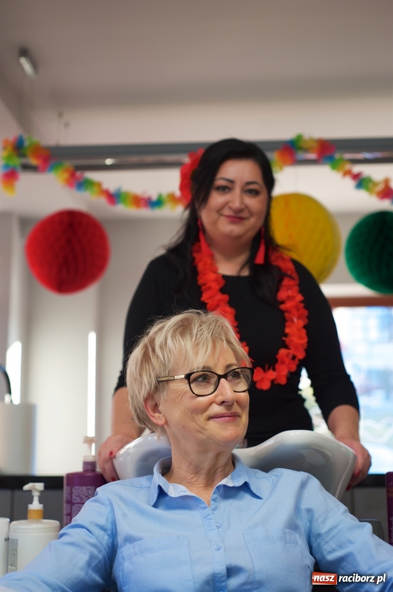 Zdjęcie w galerii na portalu naszraciborz.pl: Wielka Orkiestra zagrała w Tworkowie. W salonie jak w rodzinie i to z Anią Wyszkoni wiadomości z regionu