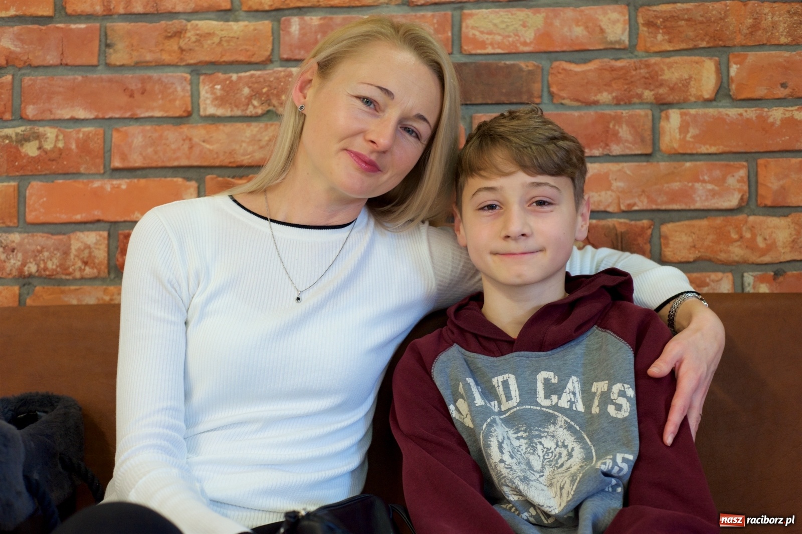 Zdjęcie w galerii na portalu naszraciborz.pl: Wielka Orkiestra zagrała w Tworkowie. W salonie jak w rodzinie i to z Anią Wyszkoni wiadomości z regionu