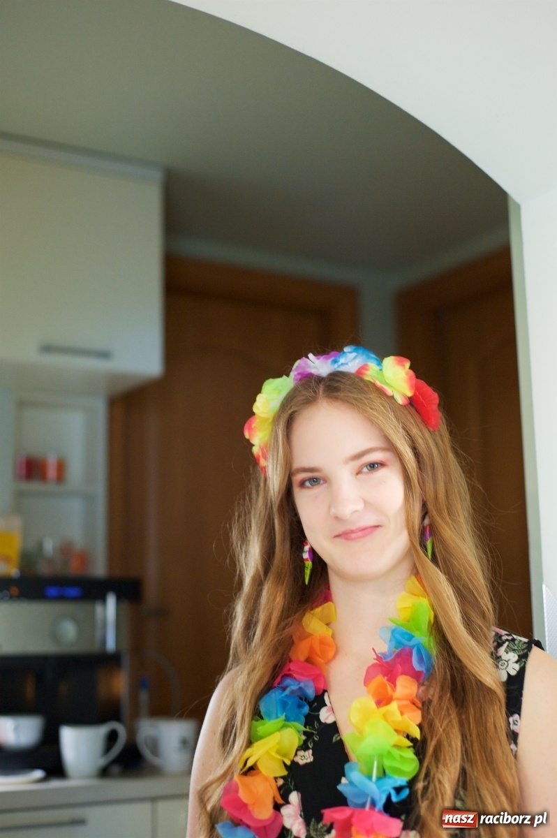 Zdjęcie w galerii na portalu naszraciborz.pl: Wielka Orkiestra zagrała w Tworkowie. W salonie jak w rodzinie i to z Anią Wyszkoni wiadomości z regionu