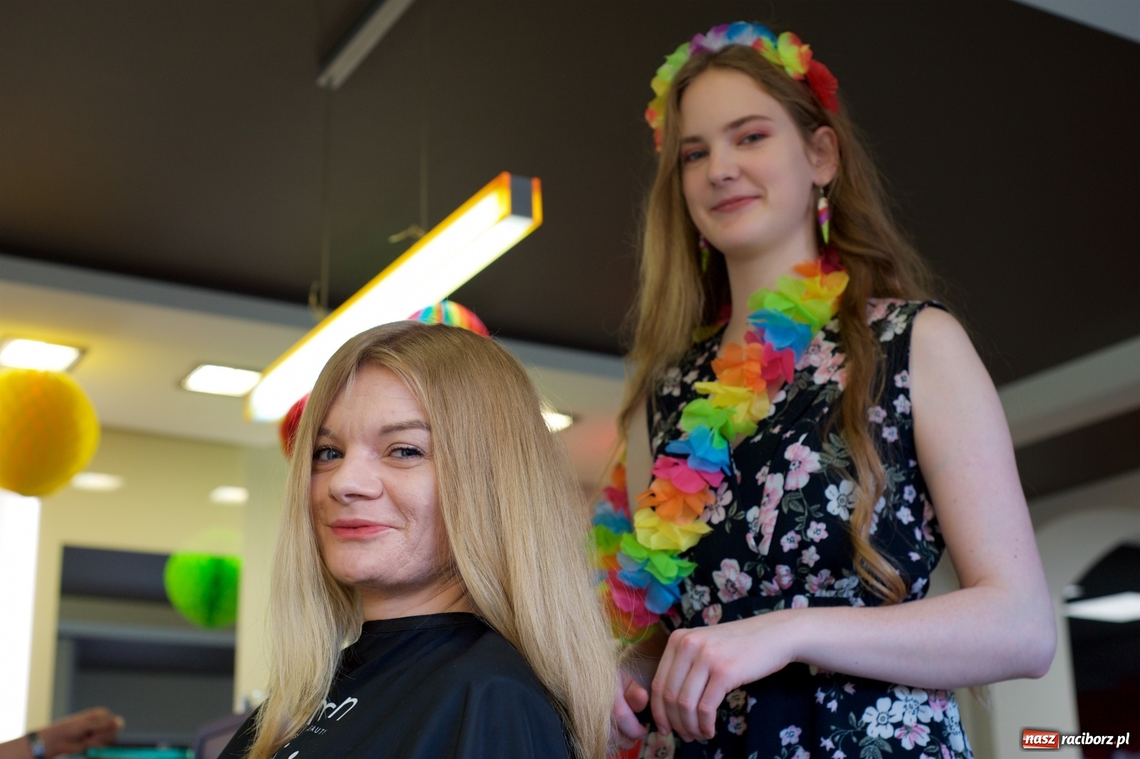 Zdjęcie w galerii na portalu naszraciborz.pl: Wielka Orkiestra zagrała w Tworkowie. W salonie jak w rodzinie i to z Anią Wyszkoni wiadomości z regionu