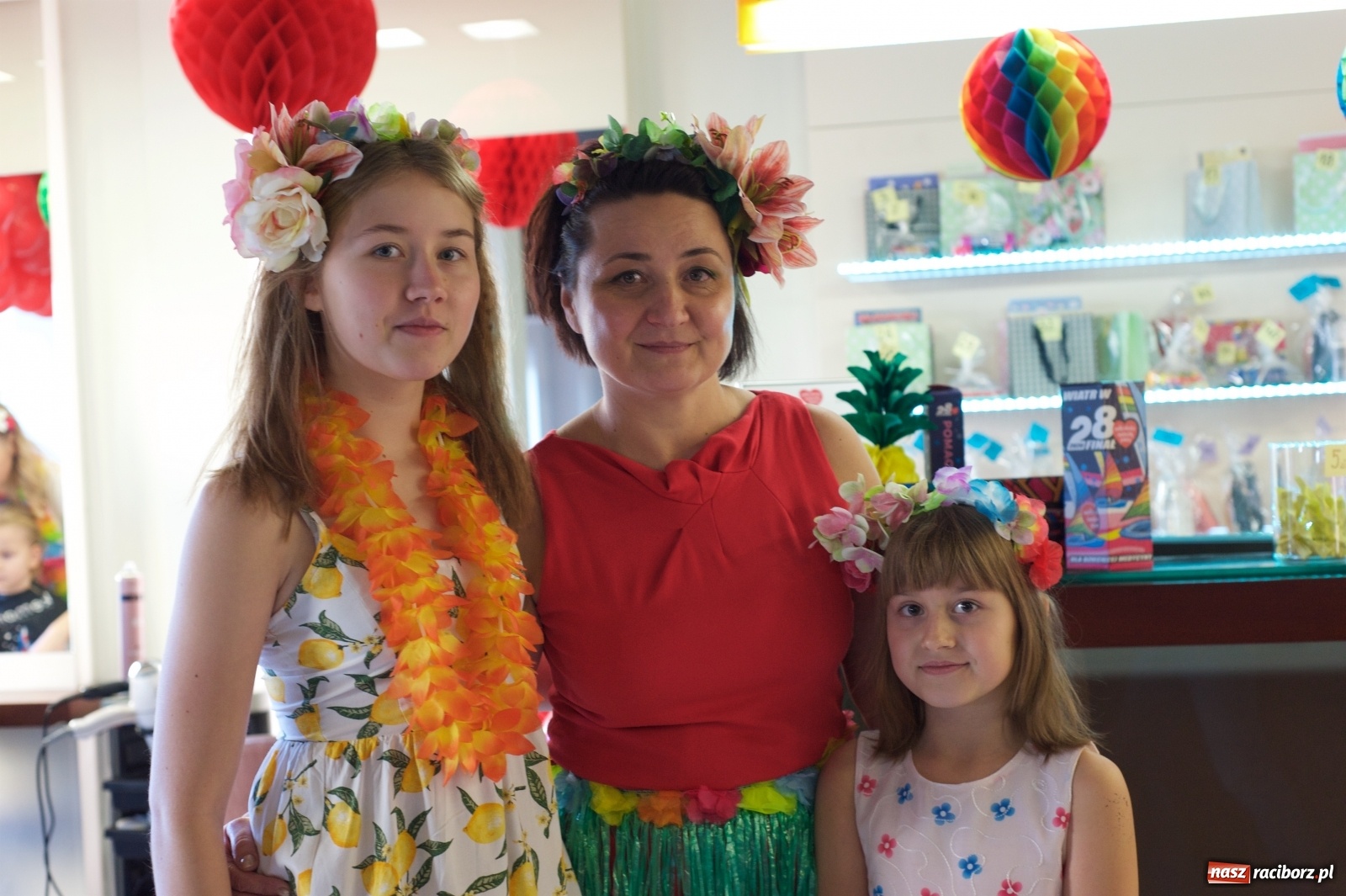 Zdjęcie w galerii na portalu naszraciborz.pl: Wielka Orkiestra zagrała w Tworkowie. W salonie jak w rodzinie i to z Anią Wyszkoni wiadomości z regionu