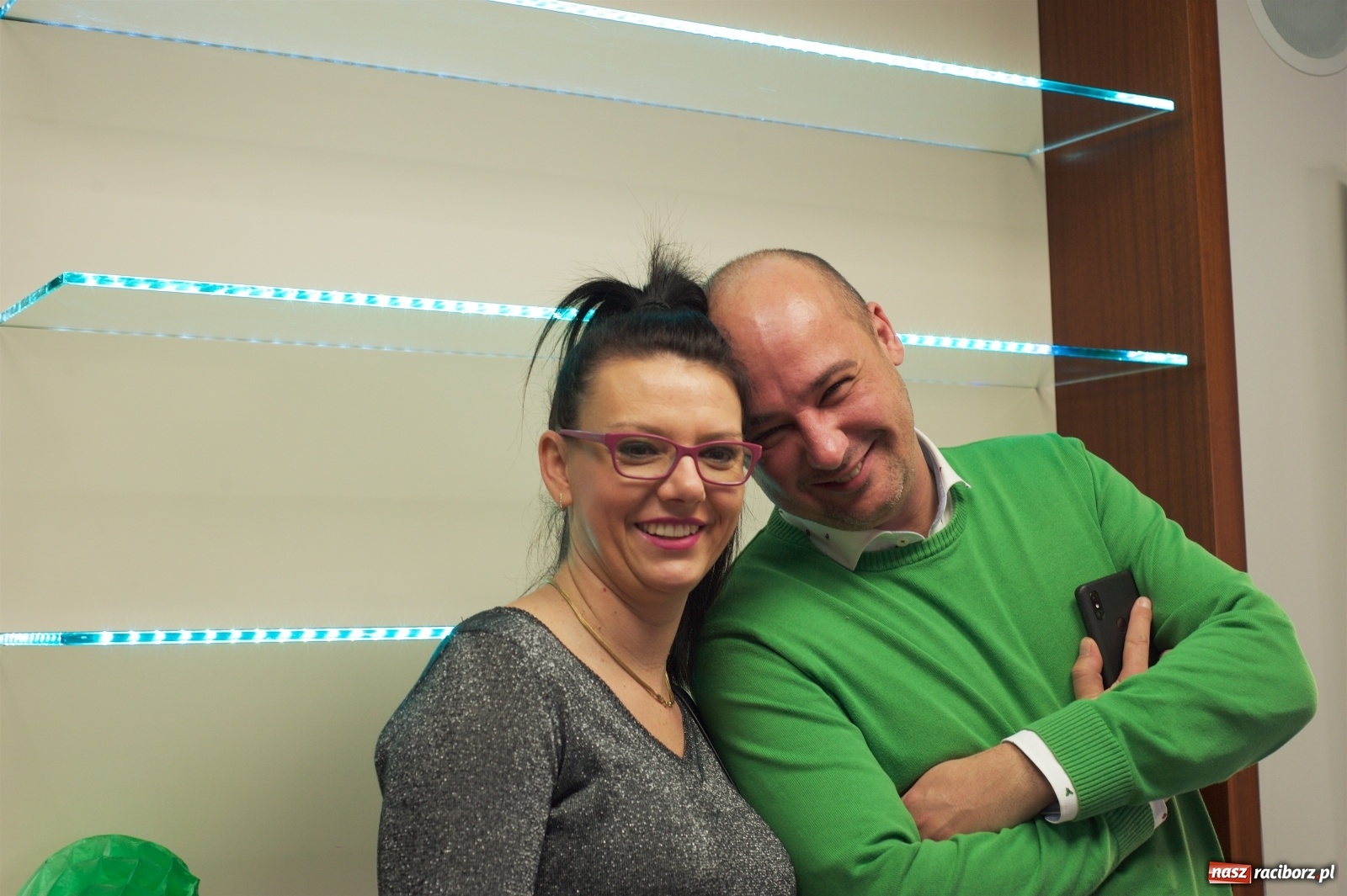 Zdjęcie w galerii na portalu naszraciborz.pl: Wielka Orkiestra zagrała w Tworkowie. W salonie jak w rodzinie i to z Anią Wyszkoni wiadomości z regionu