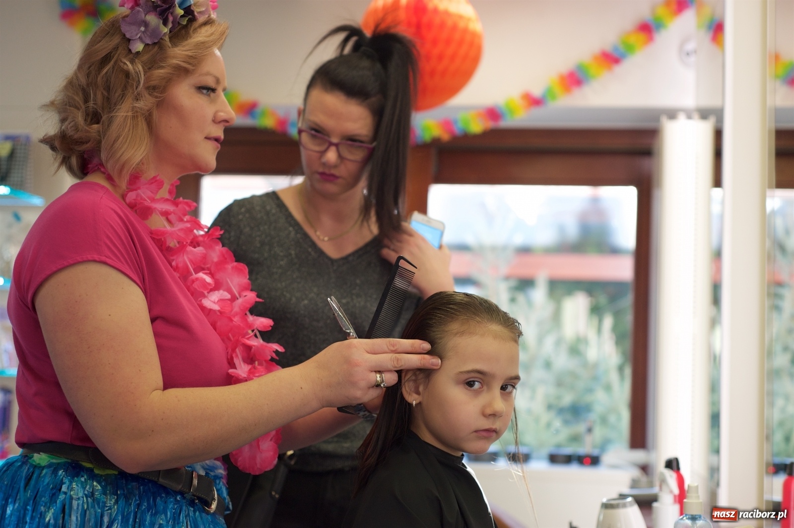 Zdjęcie w galerii na portalu naszraciborz.pl: Wielka Orkiestra zagrała w Tworkowie. W salonie jak w rodzinie i to z Anią Wyszkoni wiadomości z regionu