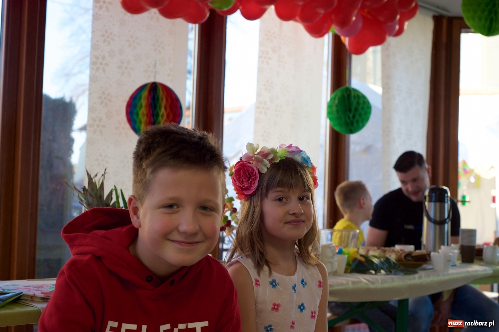 Zdjęcie w galerii na portalu naszraciborz.pl: Wielka Orkiestra zagrała w Tworkowie. W salonie jak w rodzinie i to z Anią Wyszkoni wiadomości z regionu