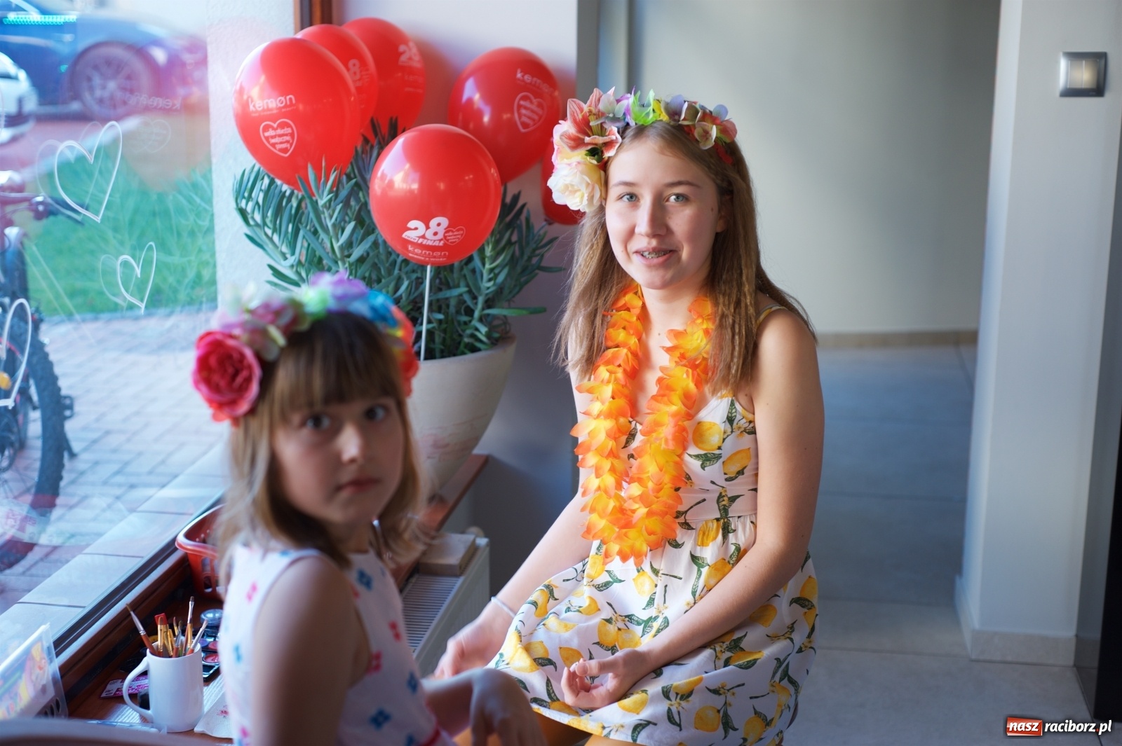 Zdjęcie w galerii na portalu naszraciborz.pl: Wielka Orkiestra zagrała w Tworkowie. W salonie jak w rodzinie i to z Anią Wyszkoni wiadomości z regionu