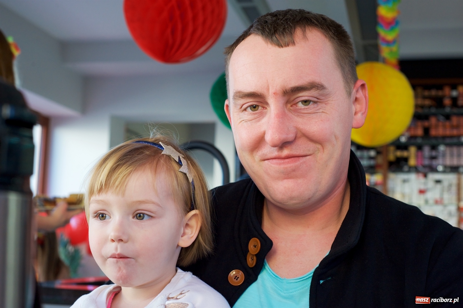 Zdjęcie w galerii na portalu naszraciborz.pl: Wielka Orkiestra zagrała w Tworkowie. W salonie jak w rodzinie i to z Anią Wyszkoni wiadomości z regionu