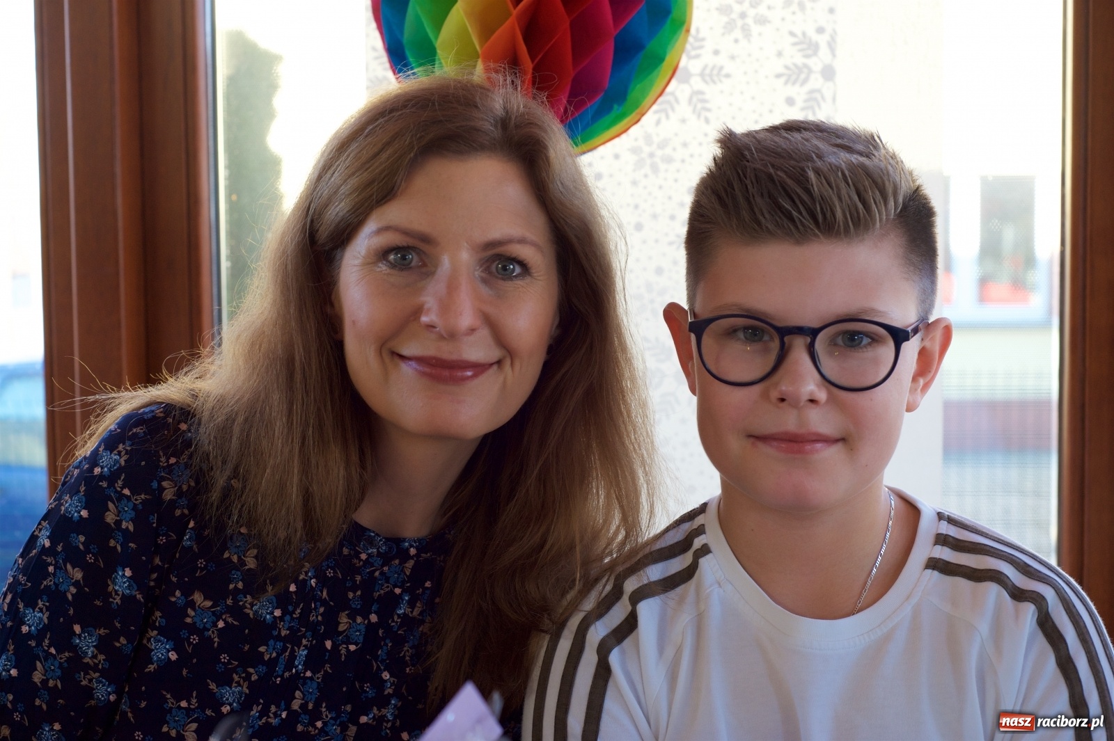 Zdjęcie w galerii na portalu naszraciborz.pl: Wielka Orkiestra zagrała w Tworkowie. W salonie jak w rodzinie i to z Anią Wyszkoni wiadomości z regionu