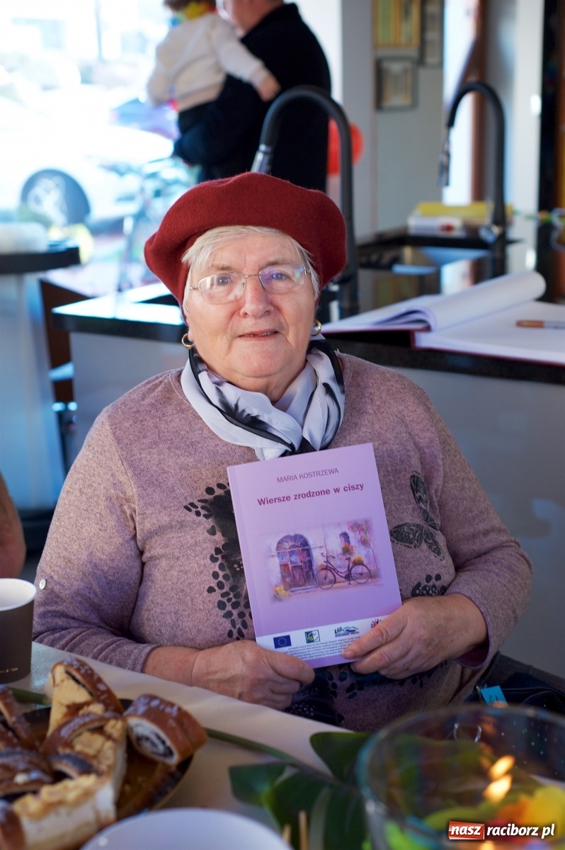 Zdjęcie w galerii na portalu naszraciborz.pl: Wielka Orkiestra zagrała w Tworkowie. W salonie jak w rodzinie i to z Anią Wyszkoni wiadomości z regionu