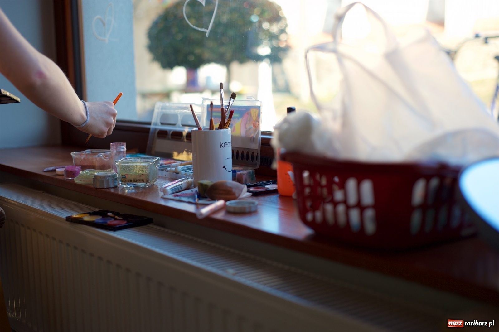 Zdjęcie w galerii na portalu naszraciborz.pl: Wielka Orkiestra zagrała w Tworkowie. W salonie jak w rodzinie i to z Anią Wyszkoni wiadomości z regionu