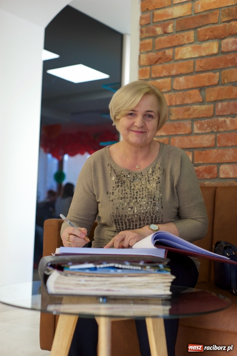 Zdjęcie w galerii na portalu naszraciborz.pl: Wielka Orkiestra zagrała w Tworkowie. W salonie jak w rodzinie i to z Anią Wyszkoni wiadomości z regionu