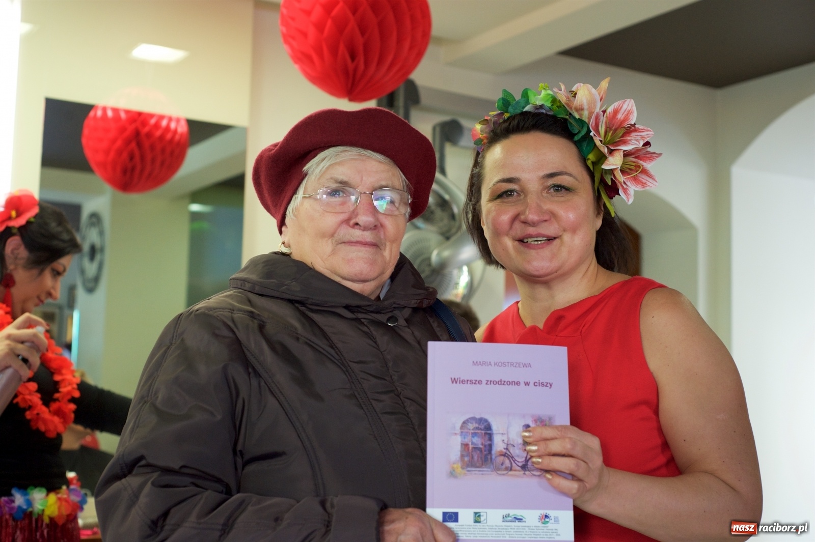 Zdjęcie w galerii na portalu naszraciborz.pl: Wielka Orkiestra zagrała w Tworkowie. W salonie jak w rodzinie i to z Anią Wyszkoni wiadomości z regionu