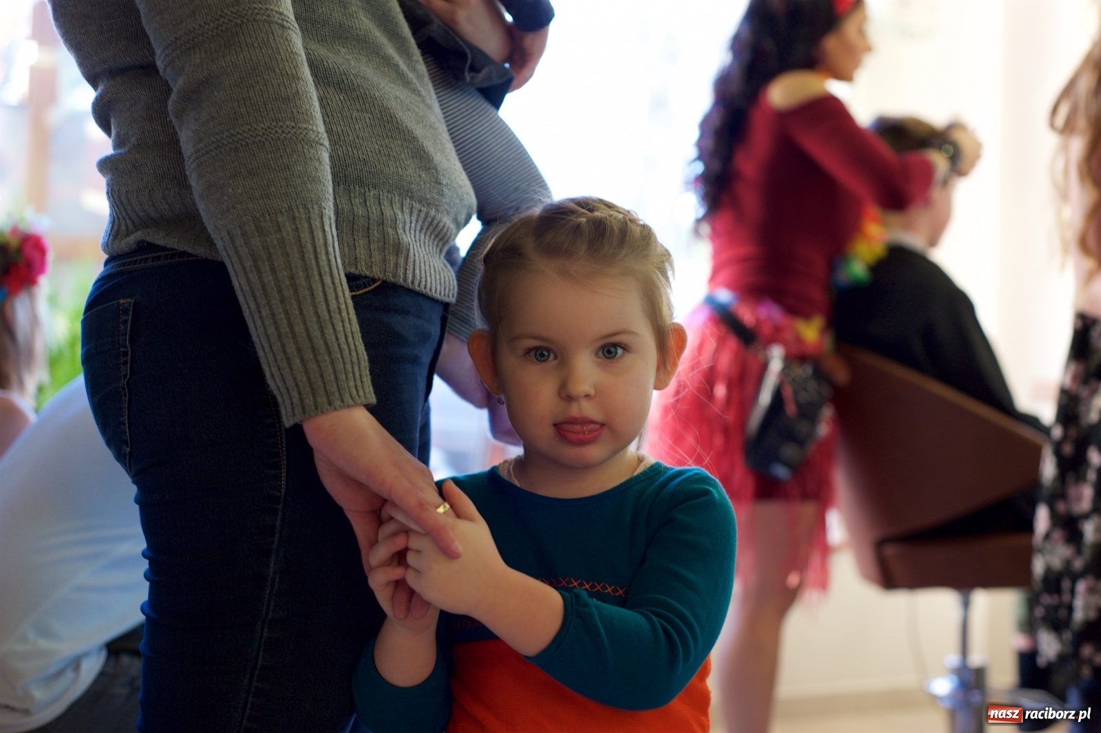 Zdjęcie w galerii na portalu naszraciborz.pl: Wielka Orkiestra zagrała w Tworkowie. W salonie jak w rodzinie i to z Anią Wyszkoni wiadomości z regionu