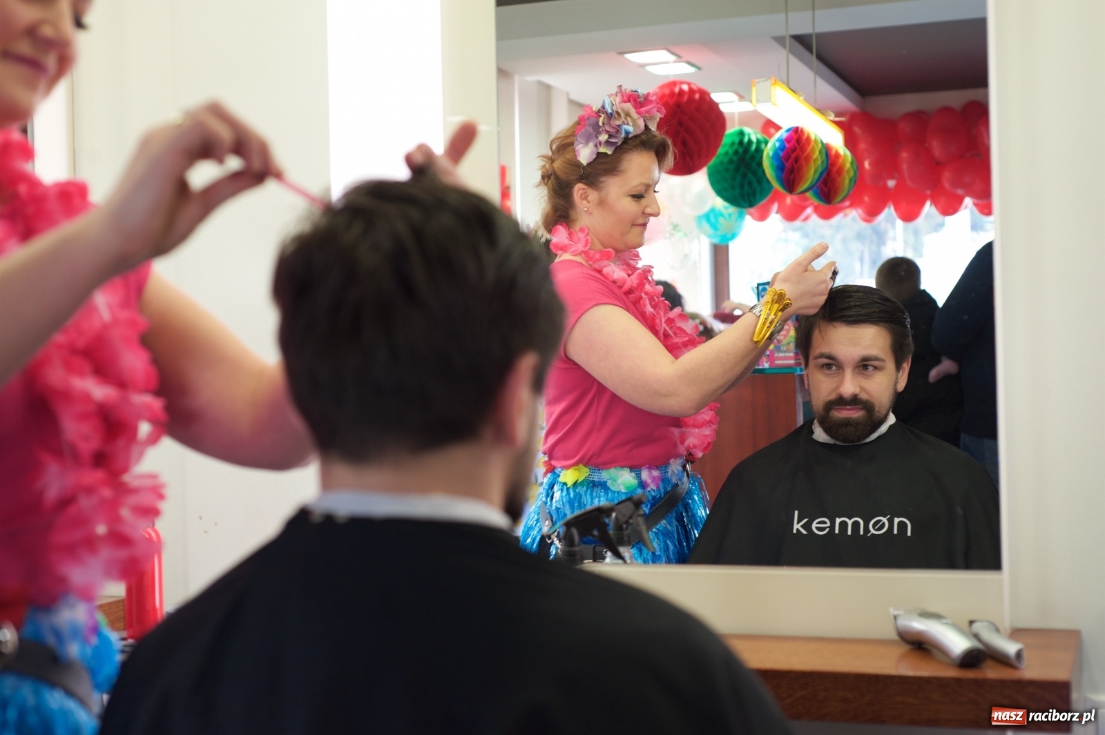 Zdjęcie w galerii na portalu naszraciborz.pl: Wielka Orkiestra zagrała w Tworkowie. W salonie jak w rodzinie i to z Anią Wyszkoni wiadomości z regionu