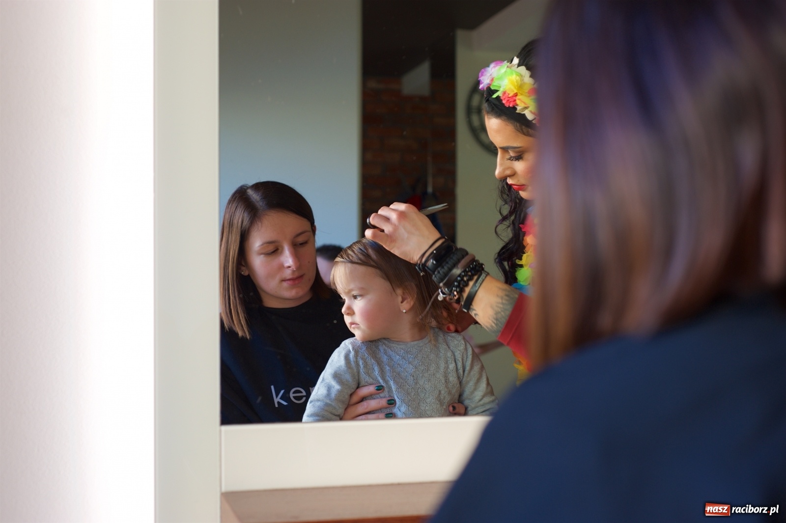 Zdjęcie w galerii na portalu naszraciborz.pl: Wielka Orkiestra zagrała w Tworkowie. W salonie jak w rodzinie i to z Anią Wyszkoni wiadomości z regionu