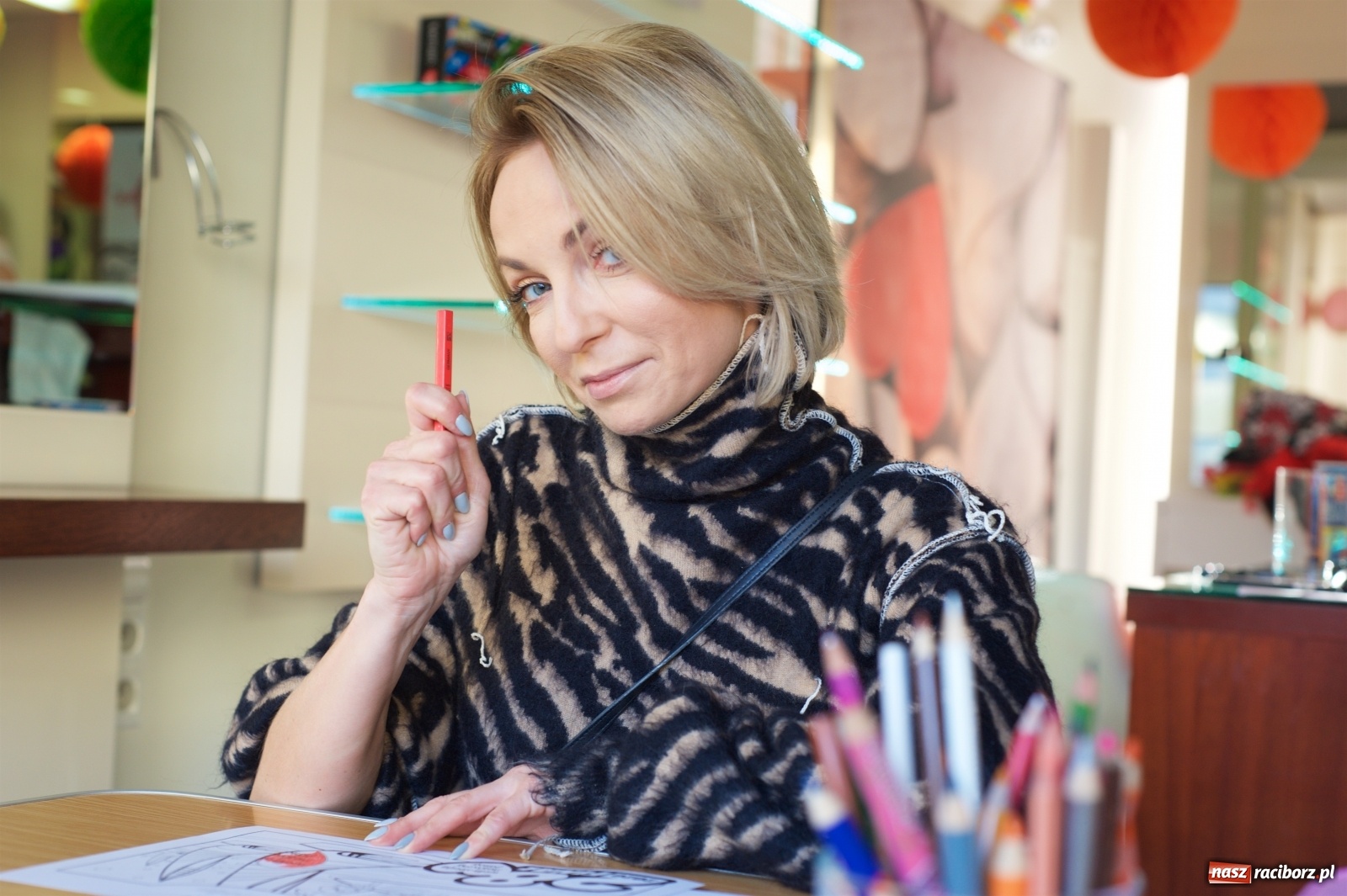 Zdjęcie w galerii na portalu naszraciborz.pl: Wielka Orkiestra zagrała w Tworkowie. W salonie jak w rodzinie i to z Anią Wyszkoni wiadomości z regionu