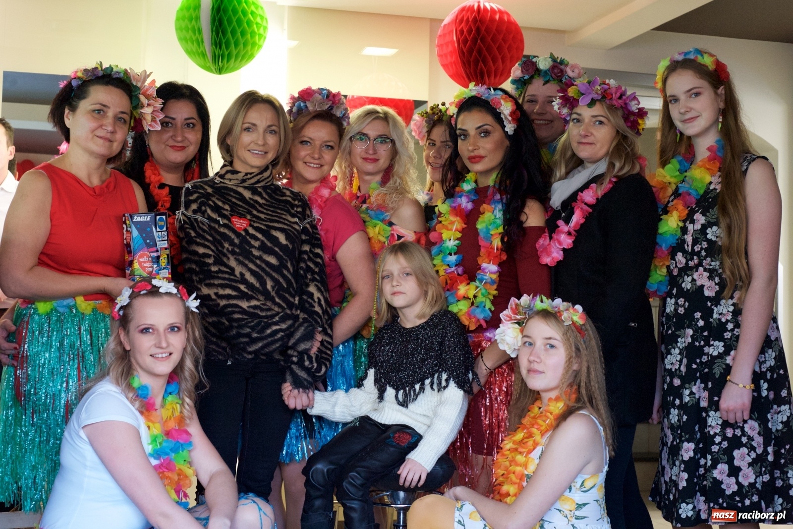 Zdjęcie w galerii na portalu naszraciborz.pl: Wielka Orkiestra zagrała w Tworkowie. W salonie jak w rodzinie i to z Anią Wyszkoni wiadomości z regionu