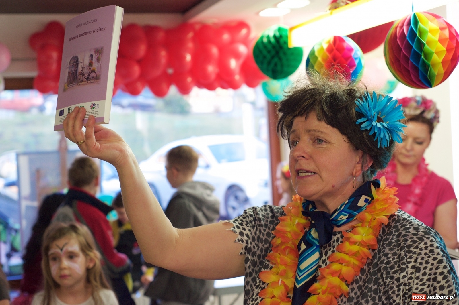 Zdjęcie w galerii na portalu naszraciborz.pl: Wielka Orkiestra zagrała w Tworkowie. W salonie jak w rodzinie i to z Anią Wyszkoni wiadomości z regionu