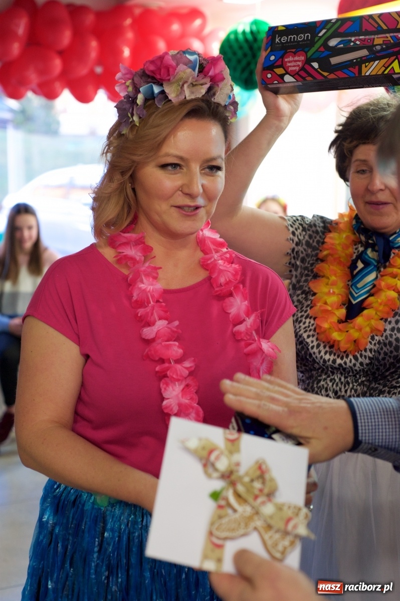 Zdjęcie w galerii na portalu naszraciborz.pl: Wielka Orkiestra zagrała w Tworkowie. W salonie jak w rodzinie i to z Anią Wyszkoni wiadomości z regionu