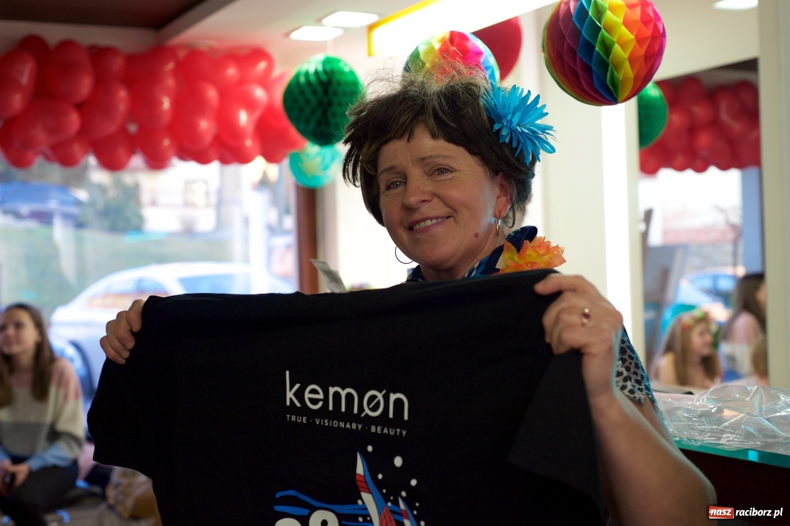 Zdjęcie w galerii na portalu naszraciborz.pl: Wielka Orkiestra zagrała w Tworkowie. W salonie jak w rodzinie i to z Anią Wyszkoni wiadomości z regionu