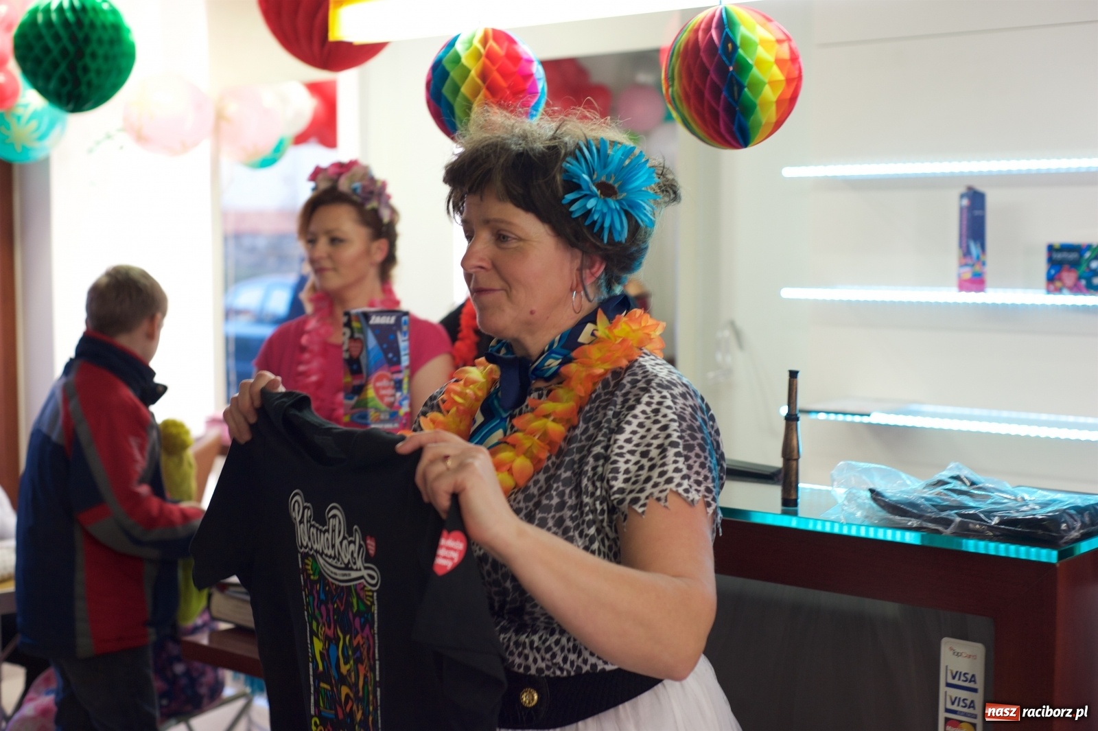 Zdjęcie w galerii na portalu naszraciborz.pl: Wielka Orkiestra zagrała w Tworkowie. W salonie jak w rodzinie i to z Anią Wyszkoni wiadomości z regionu