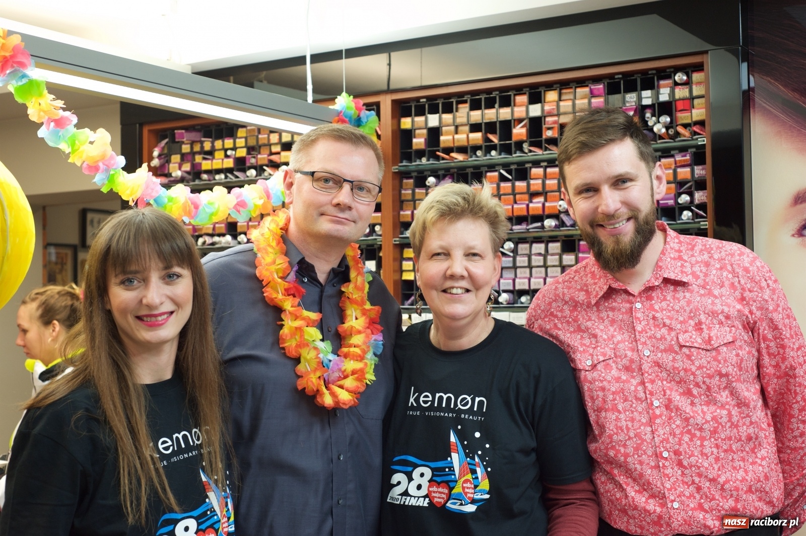 Zdjęcie w galerii na portalu naszraciborz.pl: Wielka Orkiestra zagrała w Tworkowie. W salonie jak w rodzinie i to z Anią Wyszkoni wiadomości z regionu