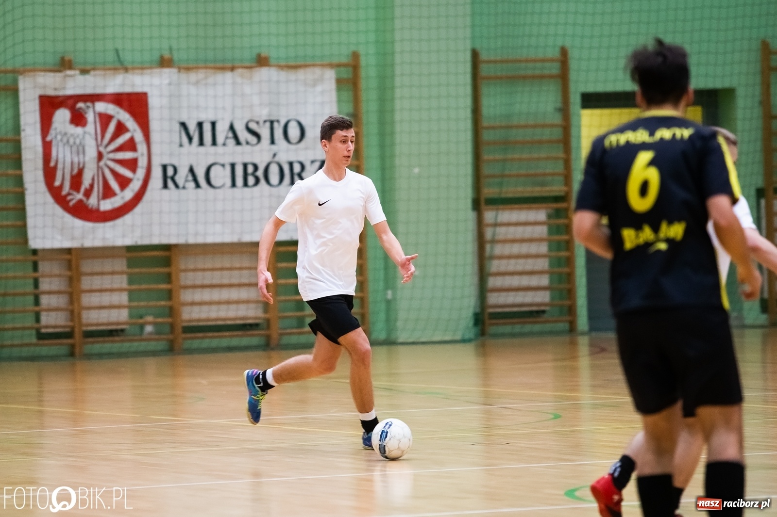 Zdjęcie w galerii na portalu naszraciborz.pl: Niedzielne emocje w lidze futsalu [FOTO] wiadomości z regionu