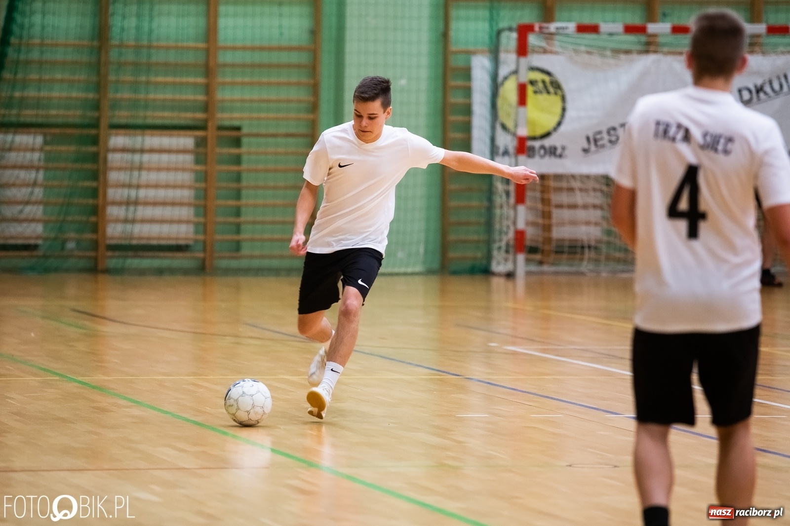 Zdjęcie w galerii na portalu naszraciborz.pl: Niedzielne emocje w lidze futsalu [FOTO] wiadomości z regionu