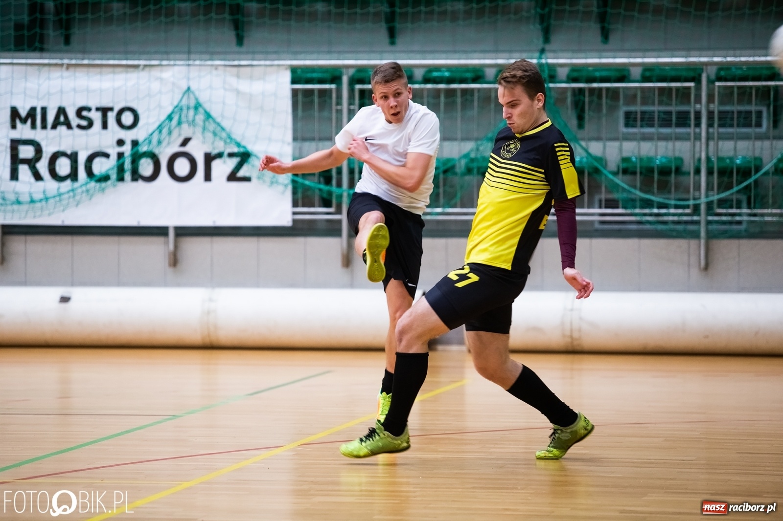 Zdjęcie w galerii na portalu naszraciborz.pl: Niedzielne emocje w lidze futsalu [FOTO] wiadomości z regionu