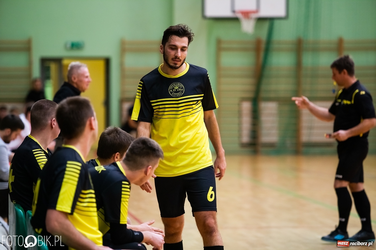 Zdjęcie w galerii na portalu naszraciborz.pl: Niedzielne emocje w lidze futsalu [FOTO] wiadomości z regionu