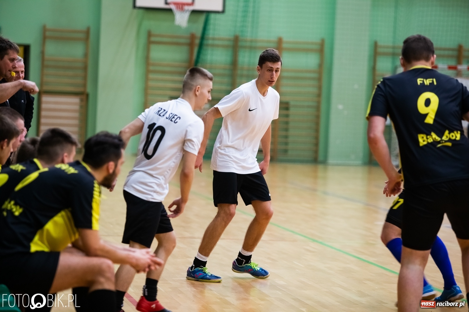 Zdjęcie w galerii na portalu naszraciborz.pl: Niedzielne emocje w lidze futsalu [FOTO] wiadomości z regionu