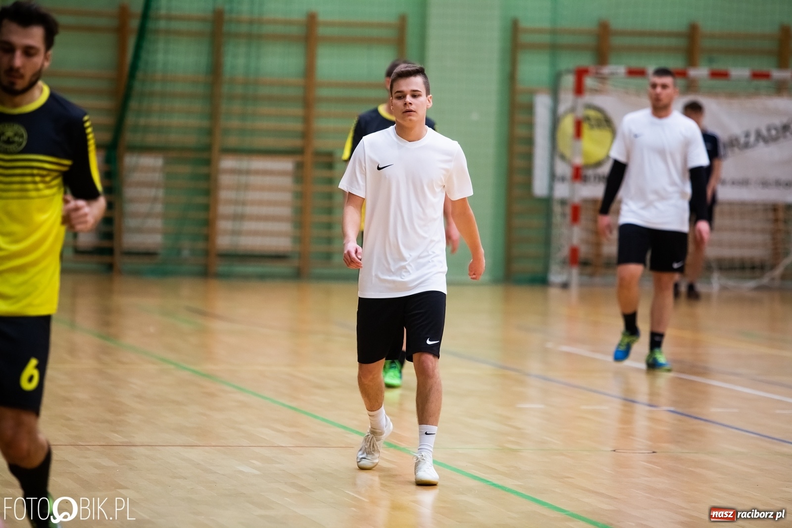 Zdjęcie w galerii na portalu naszraciborz.pl: Niedzielne emocje w lidze futsalu [FOTO] wiadomości z regionu