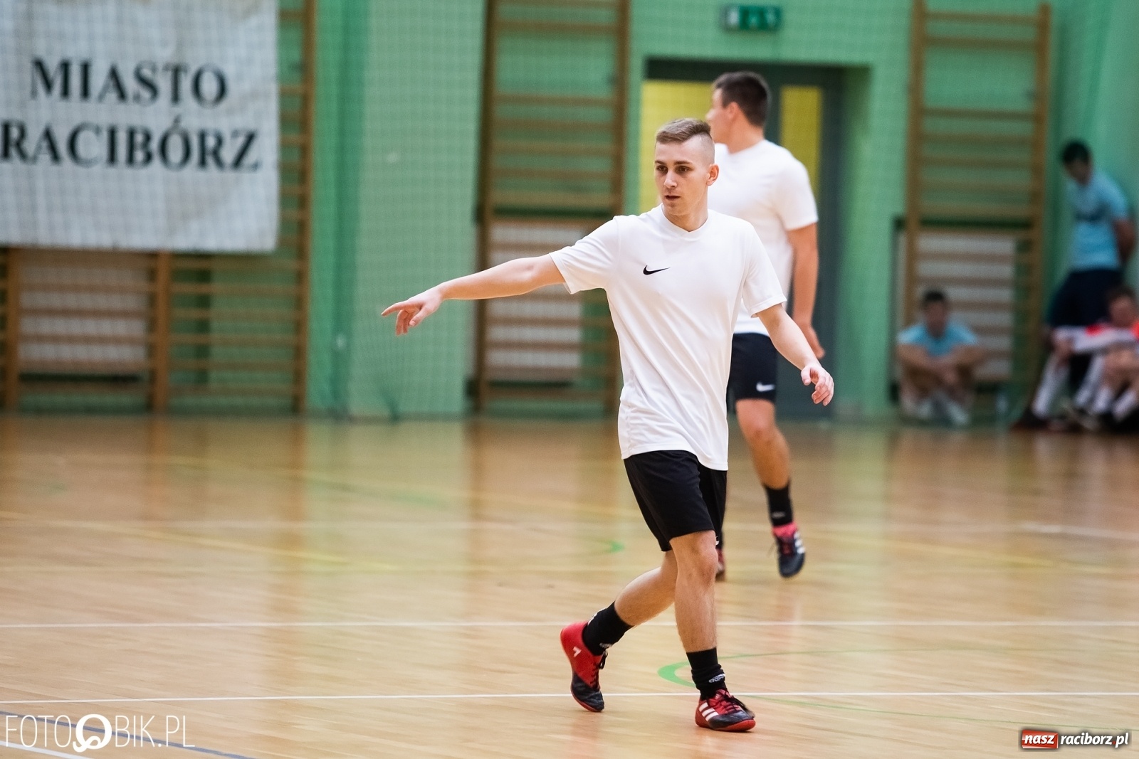 Zdjęcie w galerii na portalu naszraciborz.pl: Niedzielne emocje w lidze futsalu [FOTO] wiadomości z regionu