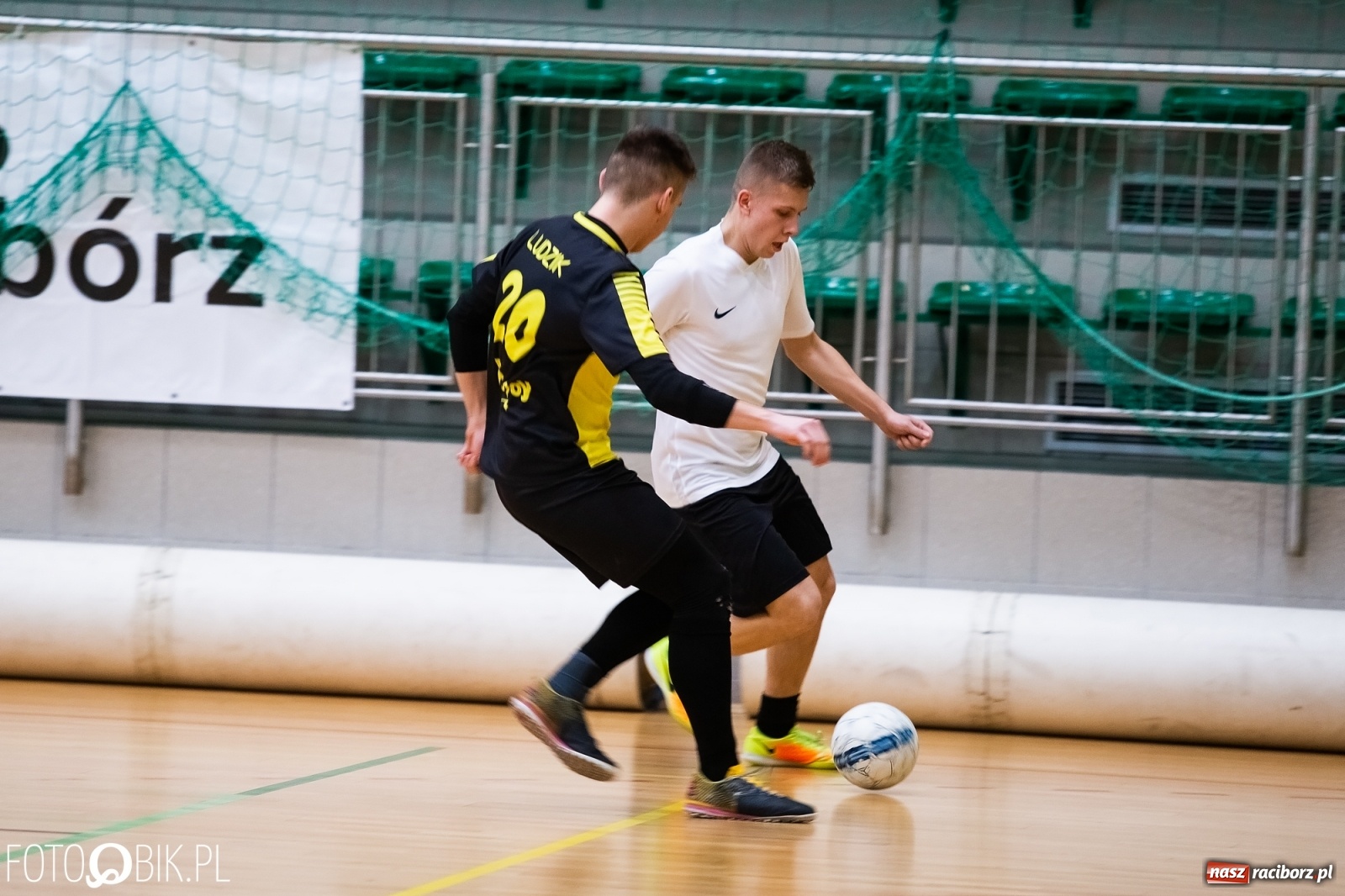 Zdjęcie w galerii na portalu naszraciborz.pl: Niedzielne emocje w lidze futsalu [FOTO] wiadomości z regionu