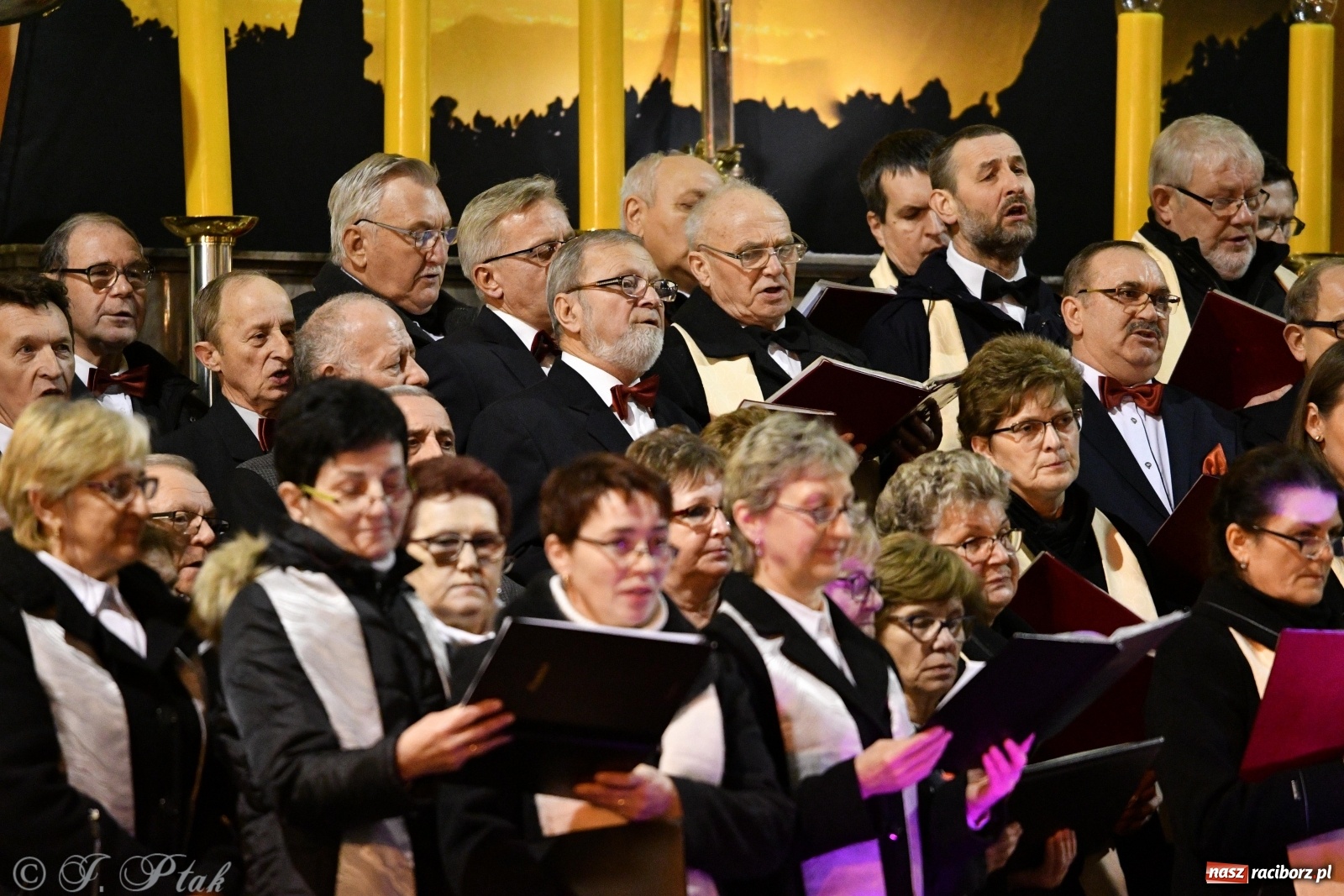 Zdjęcie w galerii na portalu naszraciborz.pl: Koncert kolęd i pastorałek w kościele NSPJ  wiadomości z regionu