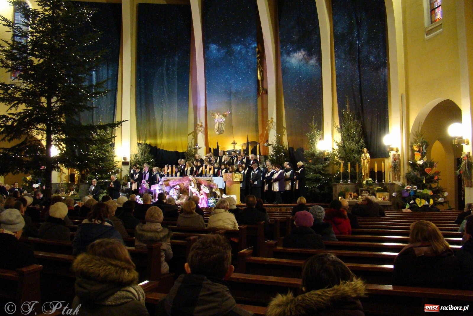 Zdjęcie w galerii na portalu naszraciborz.pl: Koncert kolęd i pastorałek w kościele NSPJ  wiadomości z regionu