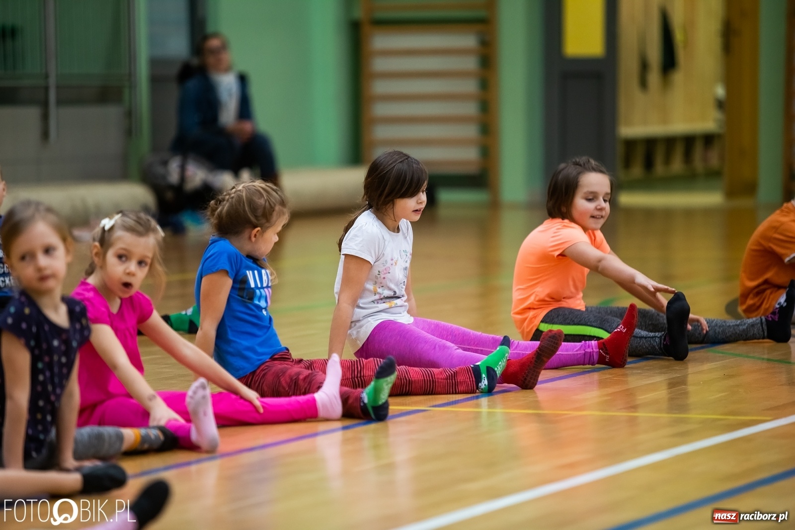 Zdjęcie w galerii na portalu naszraciborz.pl: Maraton Akrobatyczny w Arenie Rafako wiadomości z regionu