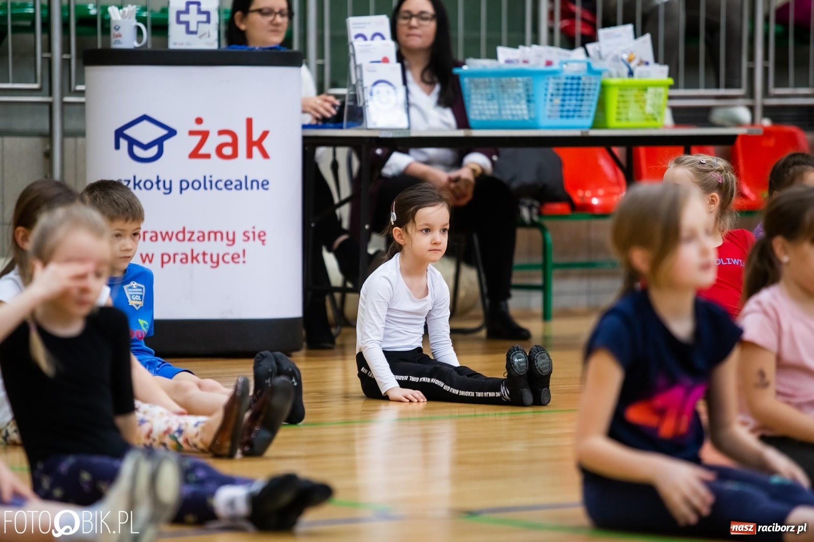 Zdjęcie w galerii na portalu naszraciborz.pl: Maraton Akrobatyczny w Arenie Rafako wiadomości z regionu