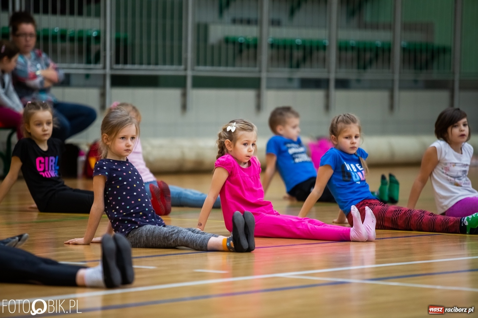 Zdjęcie w galerii na portalu naszraciborz.pl: Maraton Akrobatyczny w Arenie Rafako wiadomości z regionu
