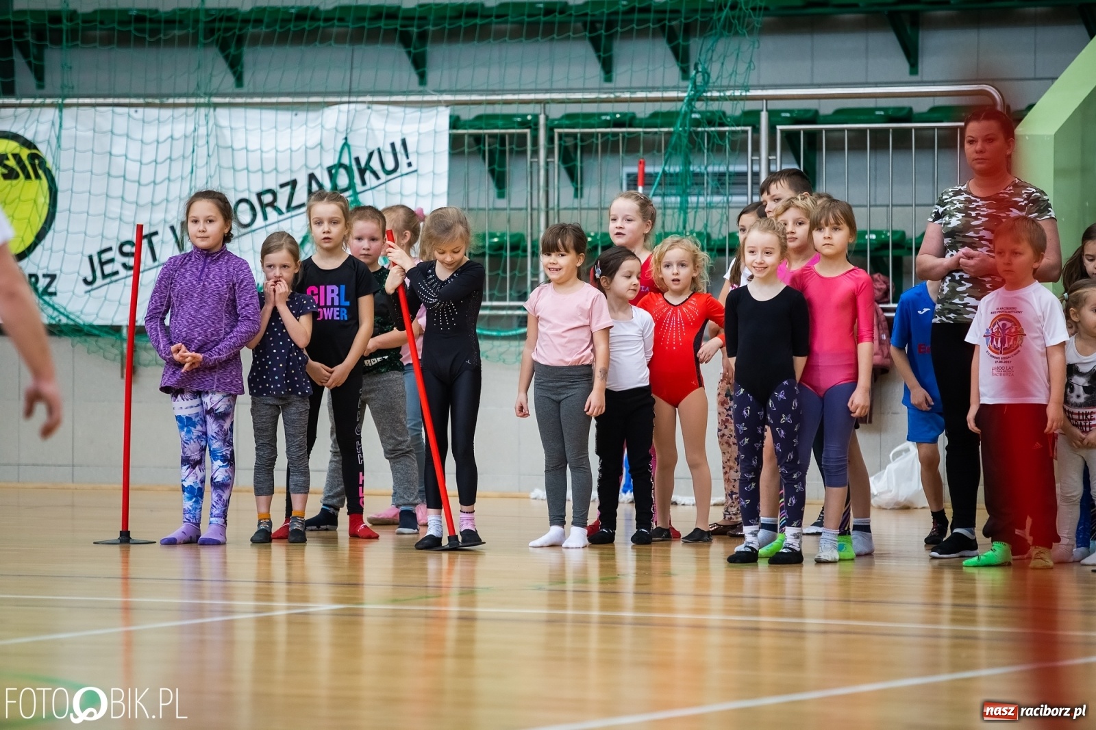 Zdjęcie w galerii na portalu naszraciborz.pl: Maraton Akrobatyczny w Arenie Rafako wiadomości z regionu