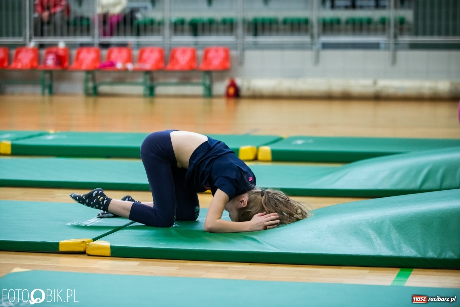 Zdjęcie w galerii na portalu naszraciborz.pl: Maraton Akrobatyczny w Arenie Rafako wiadomości z regionu