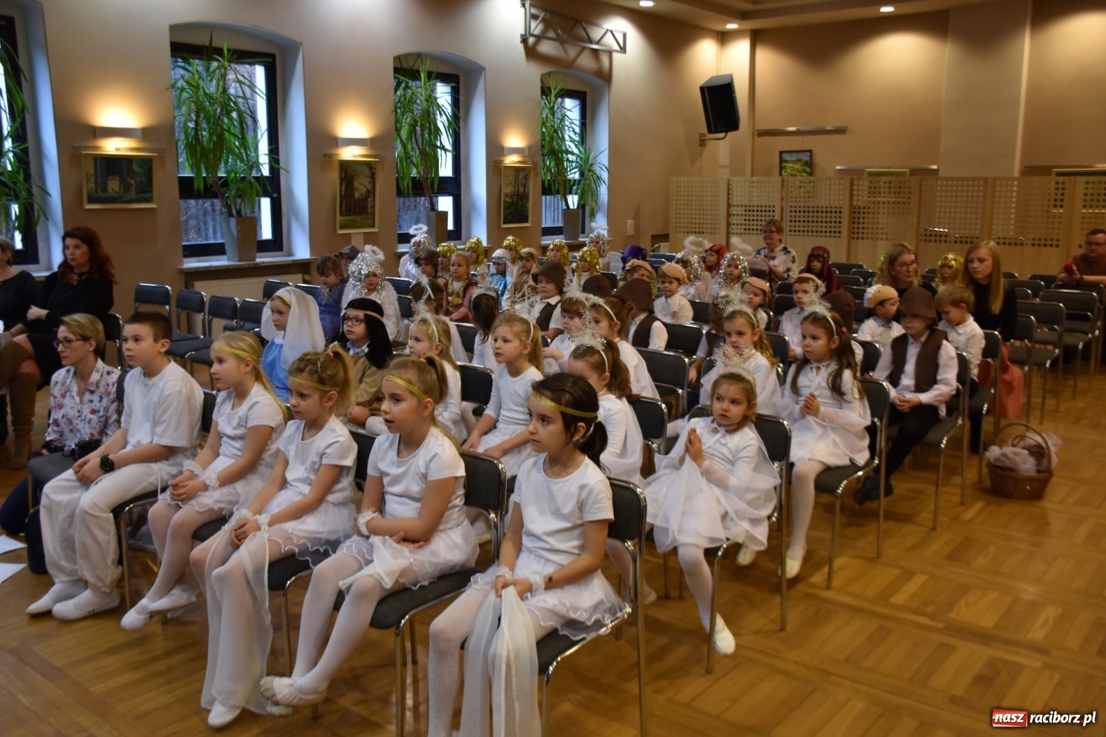 Zdjęcie w galerii na portalu naszraciborz.pl: Bóg się rodzi... Przegląd przedstawień bożonarodzeniowych  wiadomości z regionu