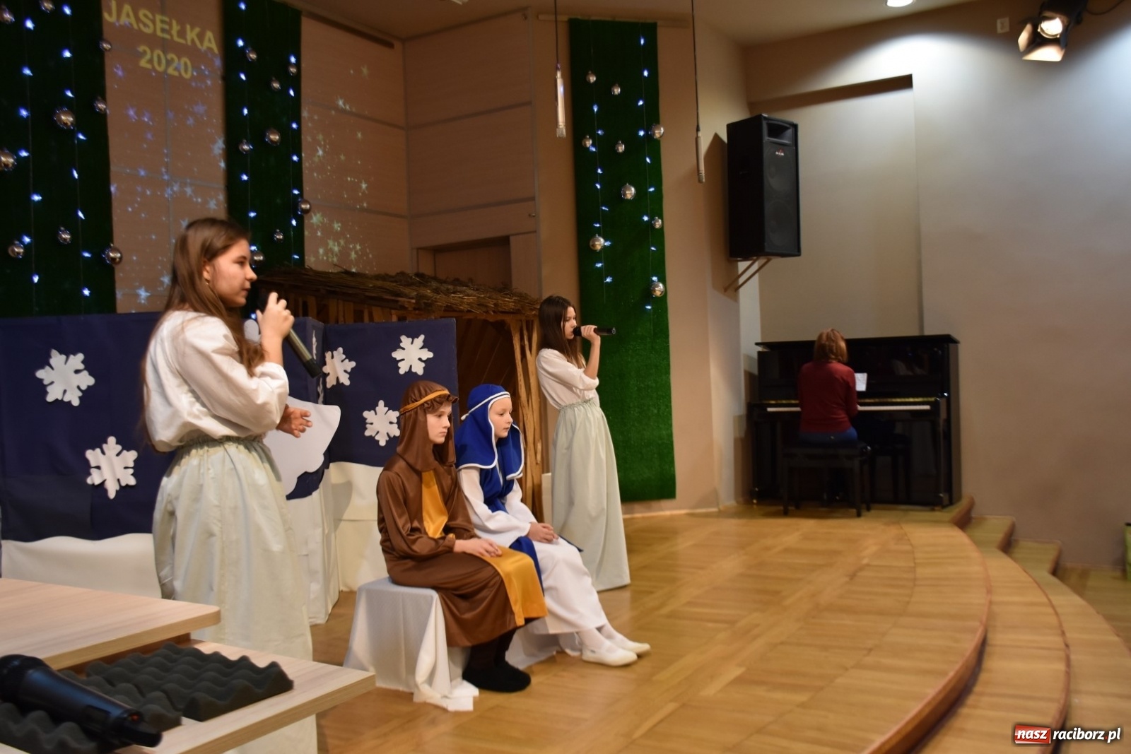 Zdjęcie w galerii na portalu naszraciborz.pl: Bóg się rodzi... Przegląd przedstawień bożonarodzeniowych  wiadomości z regionu