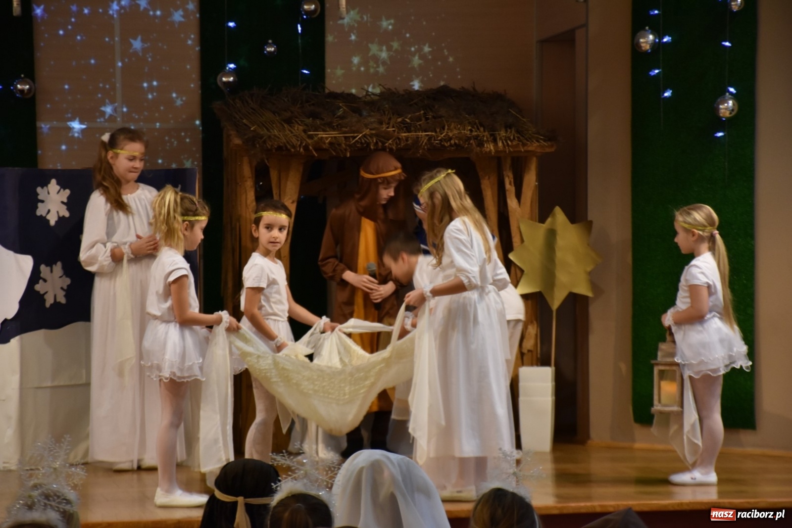 Zdjęcie w galerii na portalu naszraciborz.pl: Bóg się rodzi... Przegląd przedstawień bożonarodzeniowych  wiadomości z regionu
